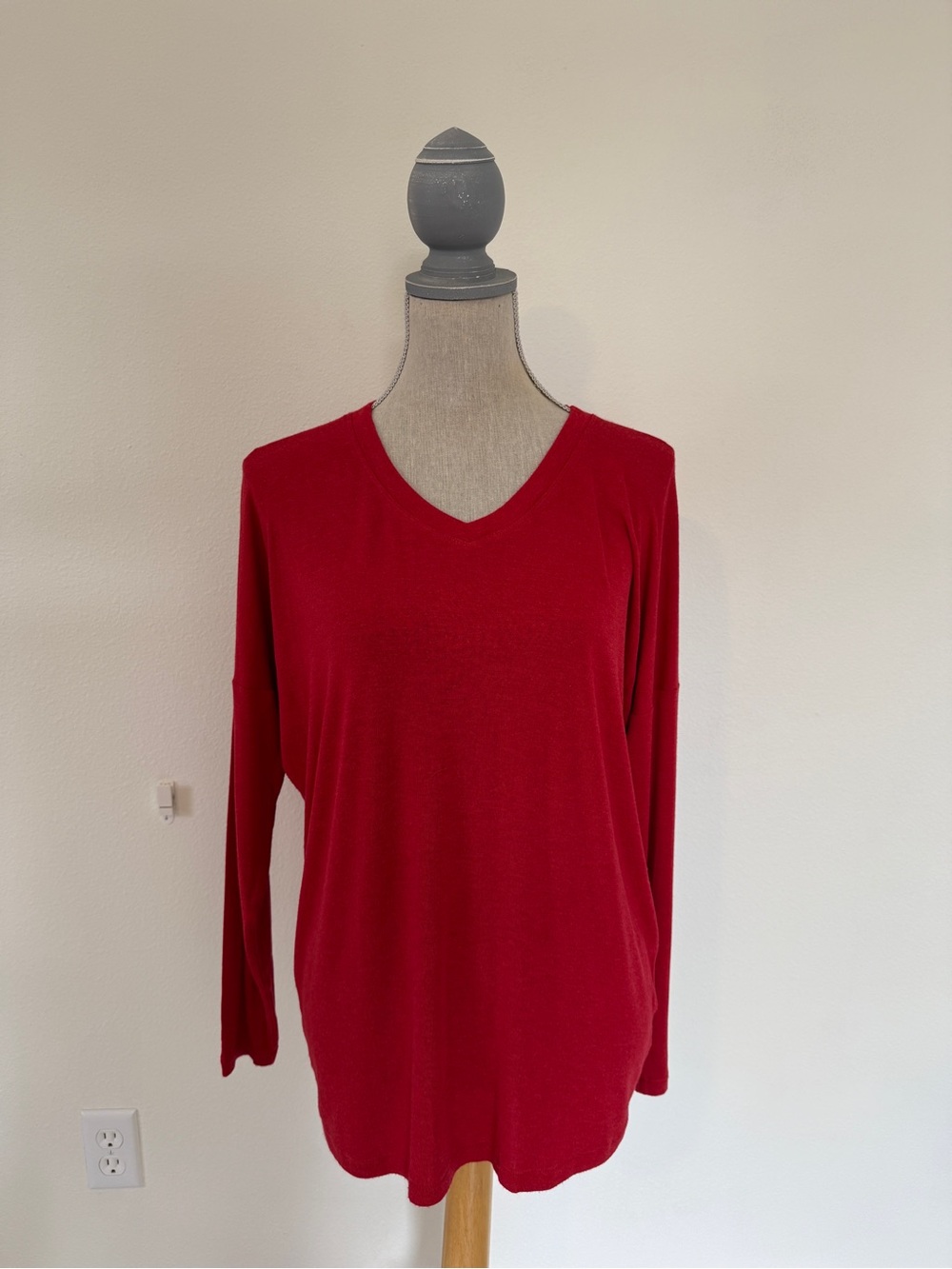 Cabi Serenity Tee. Long Sleeve. Sz S (fits M)